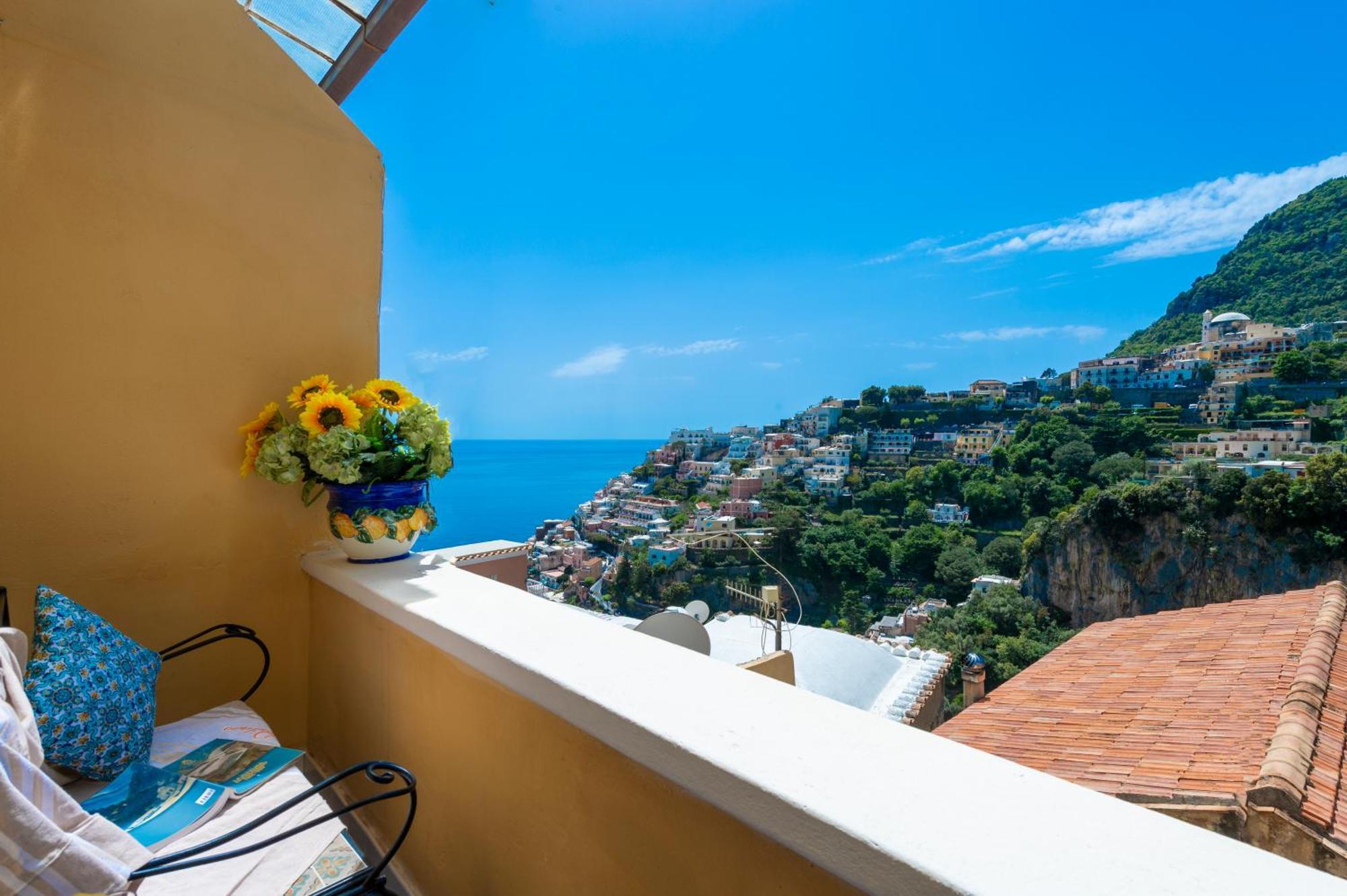 Amore Rentals - Casa Barbera A Positano Esterno foto